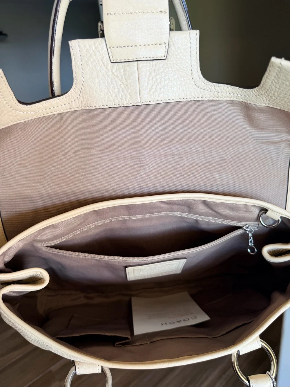 Coach Soho Hampton buckle flap bag in cream pebbled leather y2k
